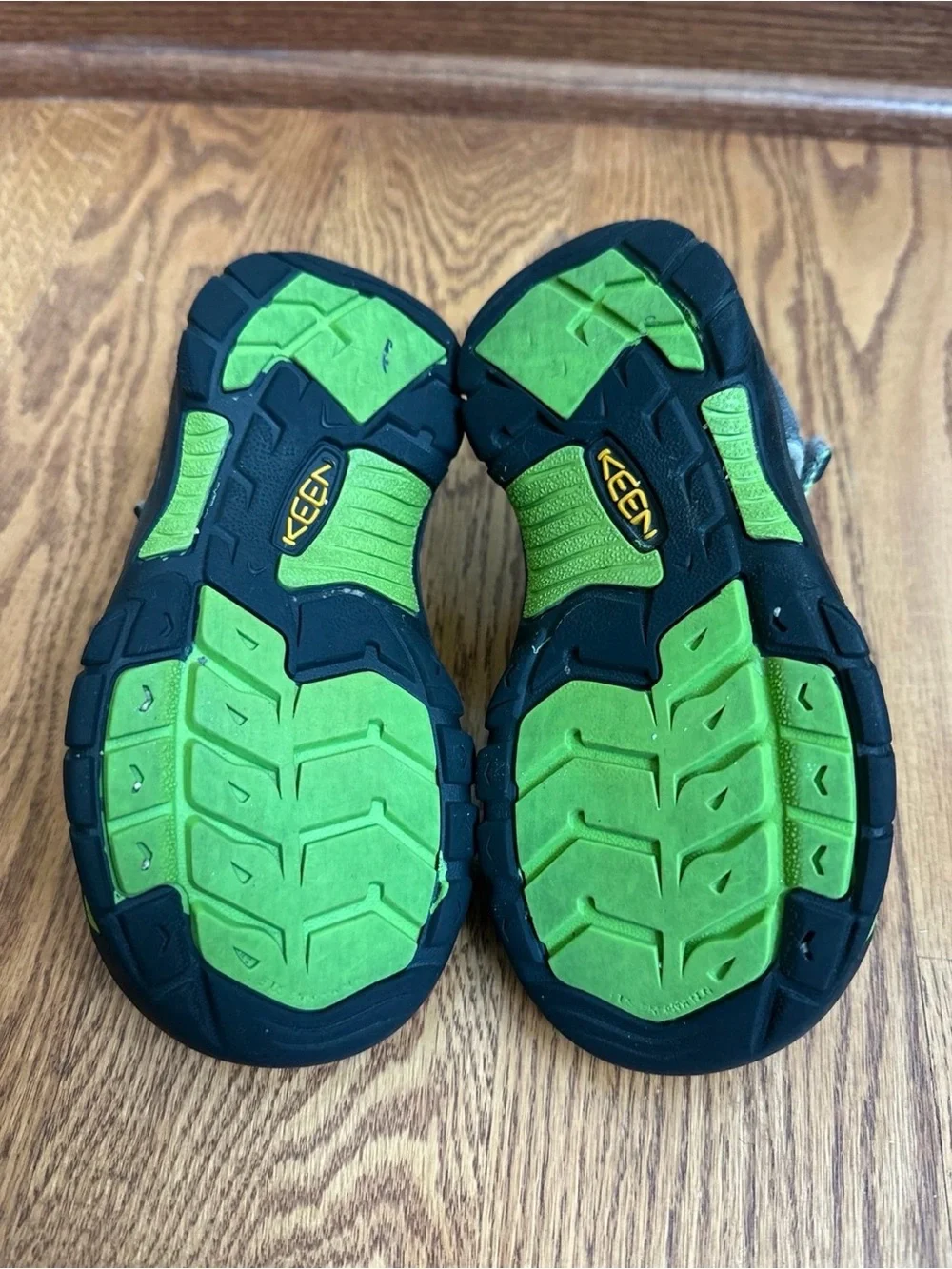 KEEN Newport Sandals Boys 12 Gray/Green